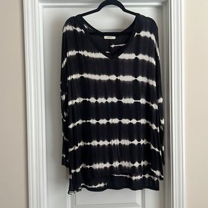 Black tie dye long sleeve shirt